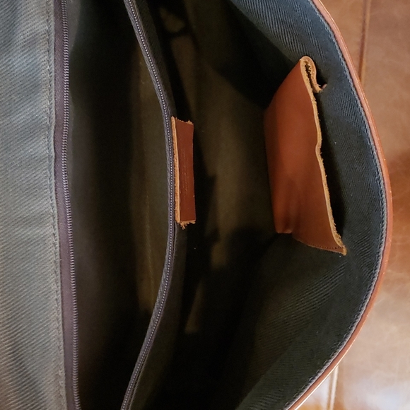 Gorgeous leather shoulder bag - Picture 14 of 14